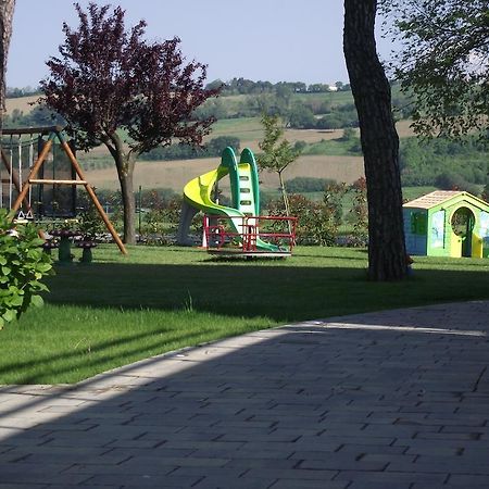 Hotel Ausonia Monte Porzio Exterior foto