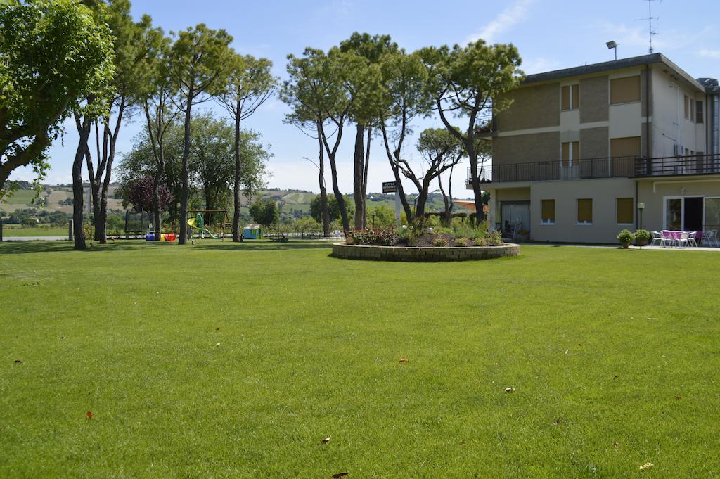 Hotel Ausonia Monte Porzio Exterior foto